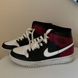 Nike Mid-top Air Jordans